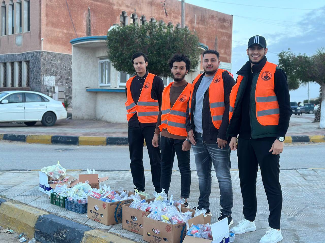 إطعام عابر سبيل وقت أذان المغرب”